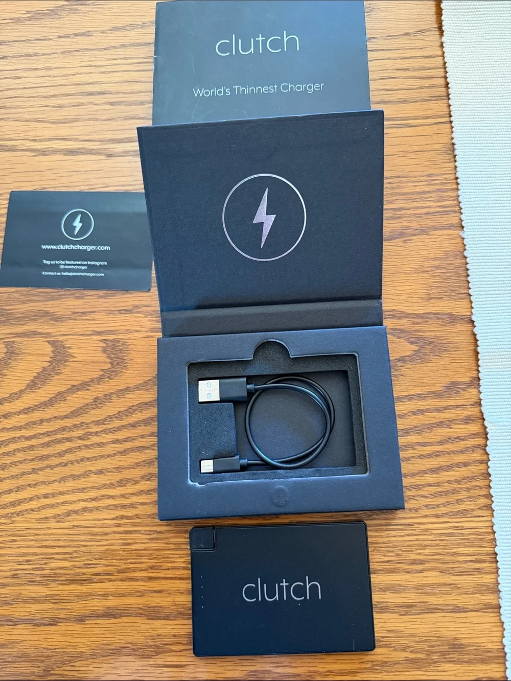 World's Thinnest Charger - Black